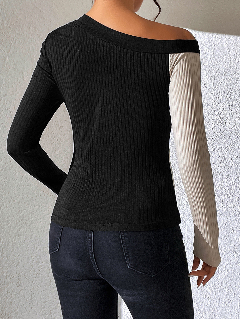 Women's Sexy Long Sleeve Off-shoulder Knitted Top